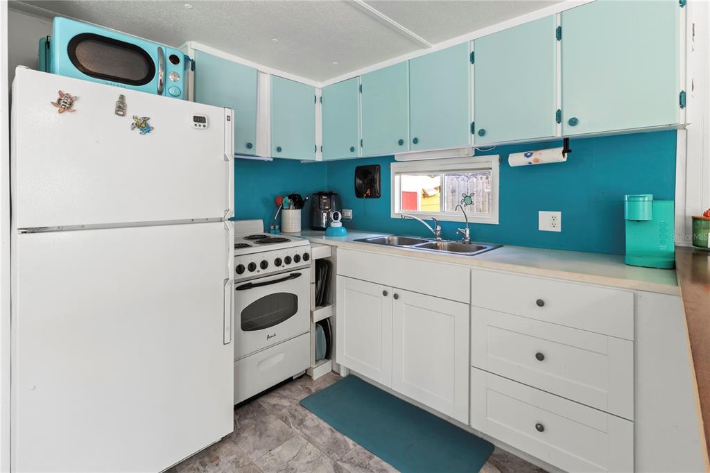 12507 Cortez Road West, Unit 58 Cortez, FL 34215 - Photo 23 of 32