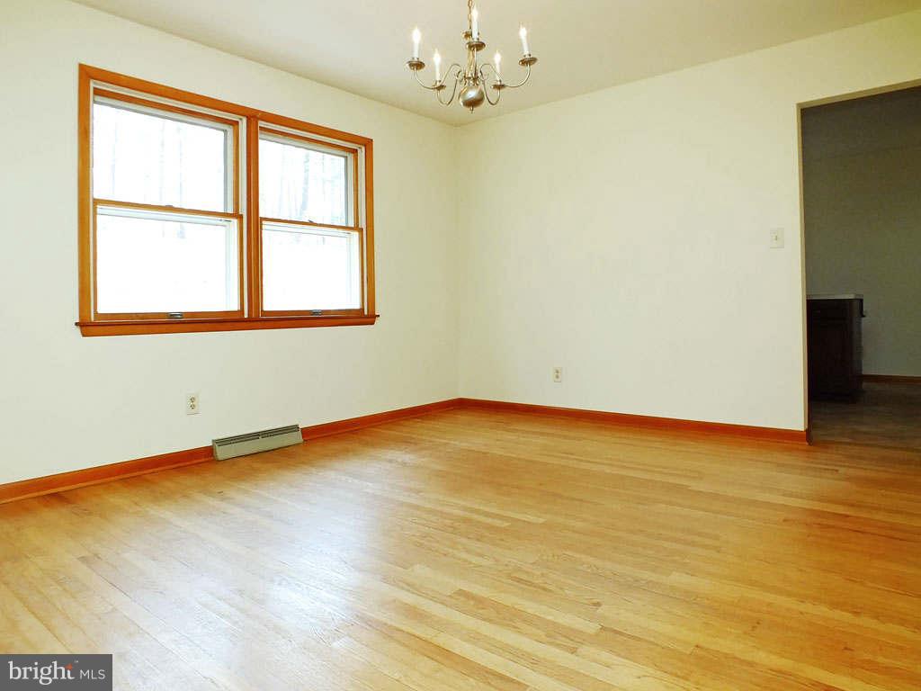 19211 Falls Road Hampstead, MD 21074 - Photo 11 of 25 Dining Room, View 1
