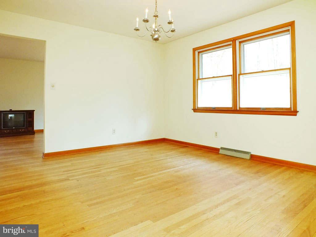 19211 Falls Road Hampstead, MD 21074 - Photo 12 of 25 Dining Room, View 2