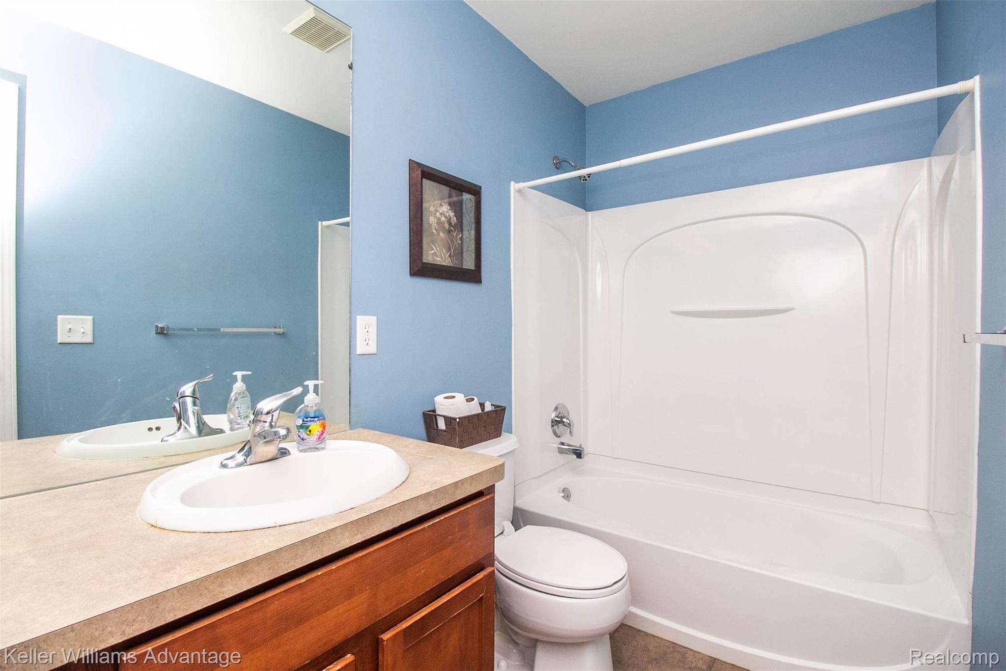 49692 Great Falls Road Canton, MI 48188 - Photo 28 of 38 30.jpg