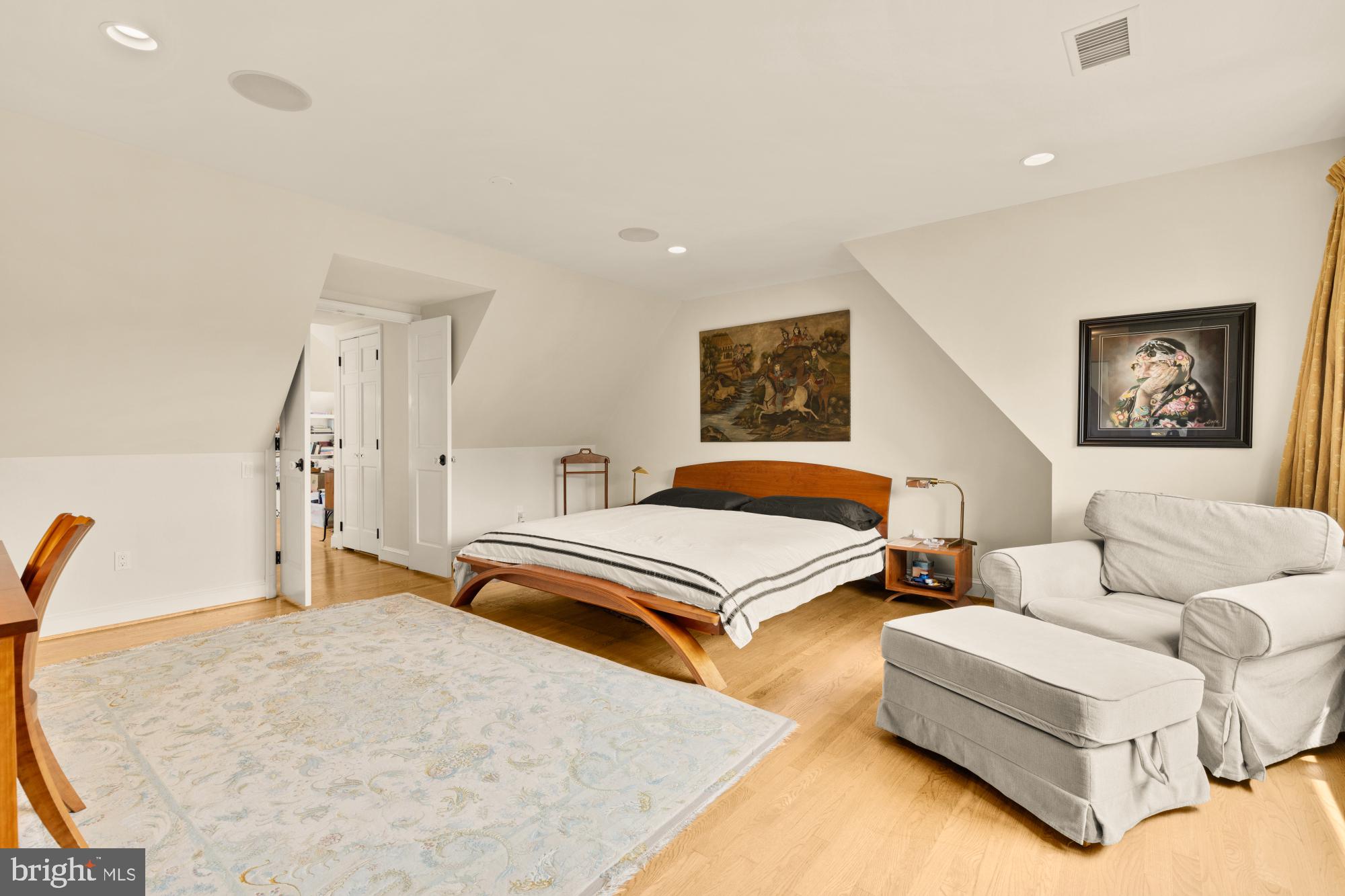 3111 Chain Bridge Road Northwest Washington, DC 20016 - Photo 35 of 71