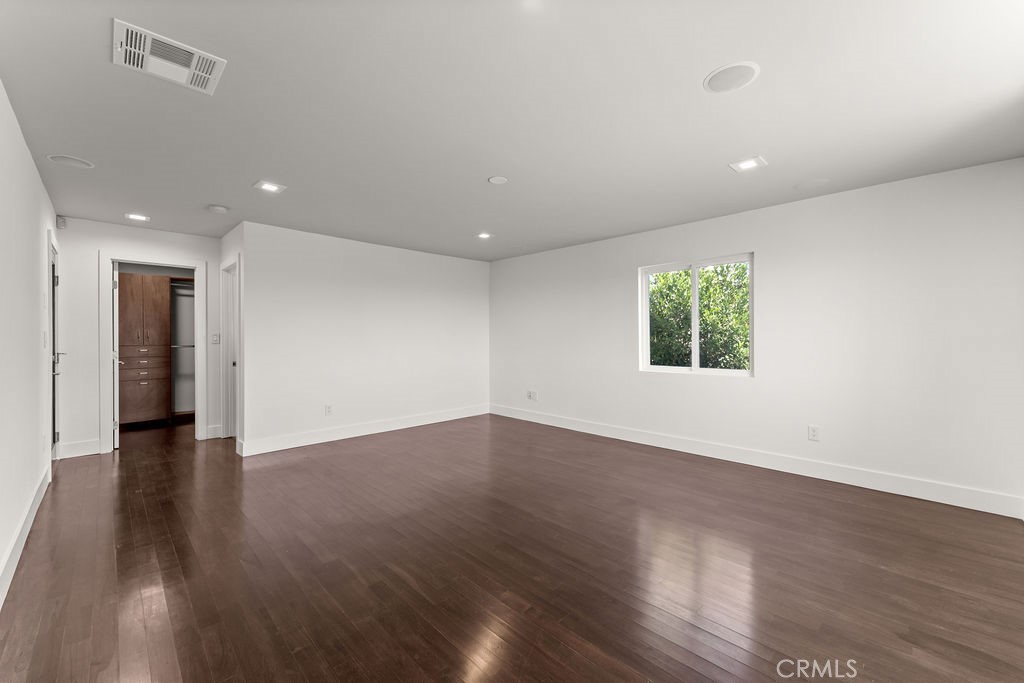 900 Cavanagh Road Glendale, CA 91207 - Photo 23 of 75 Gallery Image 23