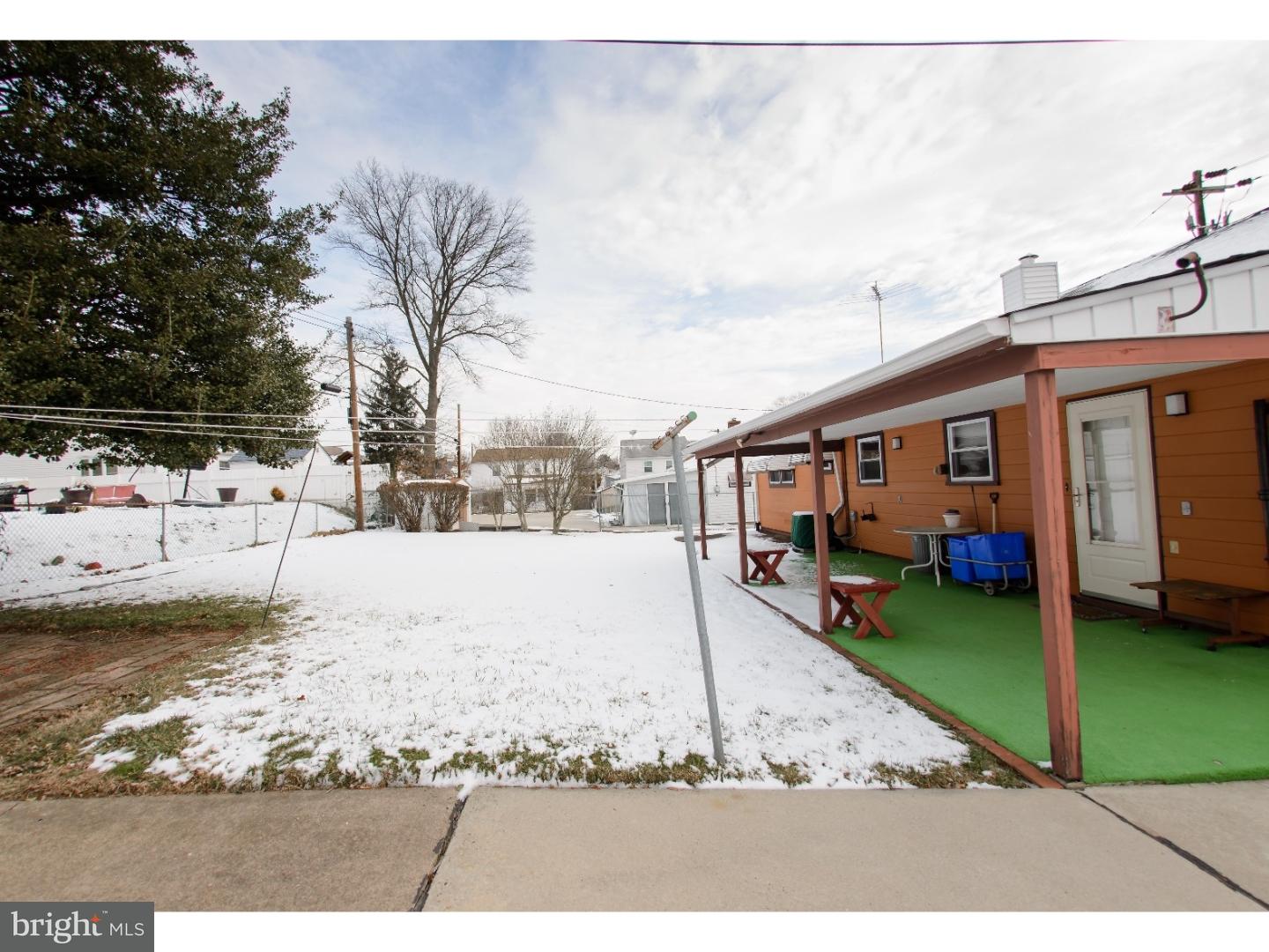 13014 Worthington Road Philadelphia, PA 19116 - Photo 22 of 25 Driveway