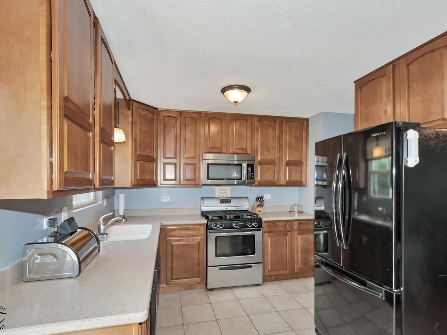 816 Addleman Street Joliet, IL 60431 - Photo 9 of 23