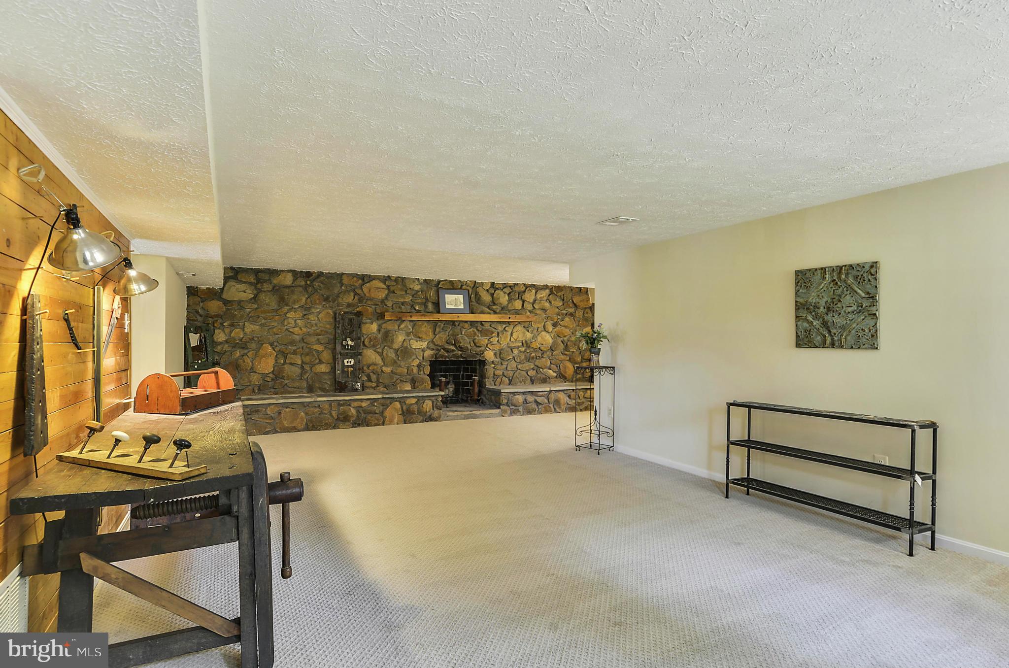 15500 Comus Road Clarksburg, MD 20871 - Photo 23 of 30 a view of livingroom with furniture