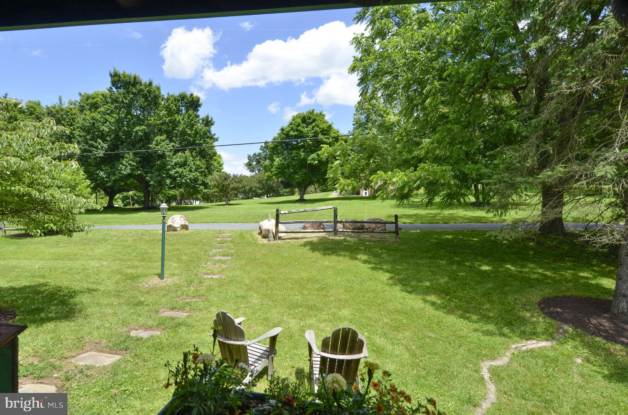 15500 Comus Road Clarksburg, MD 20871 - Photo 28 of 30 a view of a golf course with a garden