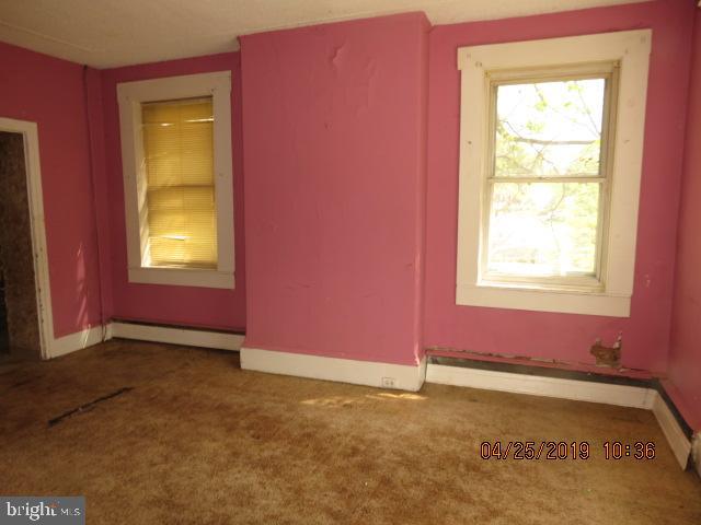 2522 Bethel Road Chester, PA 19013 - Photo 4 of 17 Dining