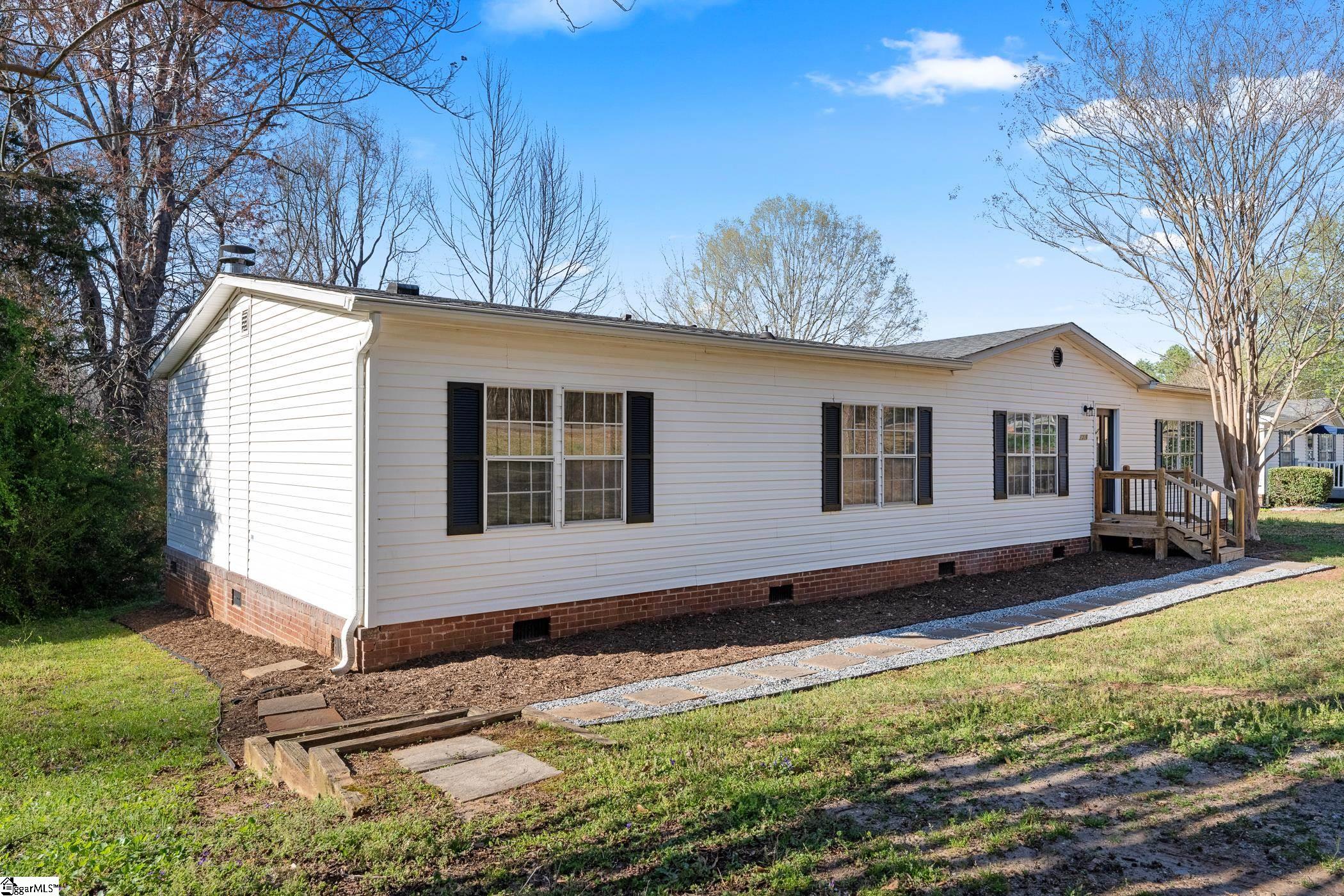 1316 Cheek Road Greer, SC 29651 - Photo 2 of 25 Gallery Image 2