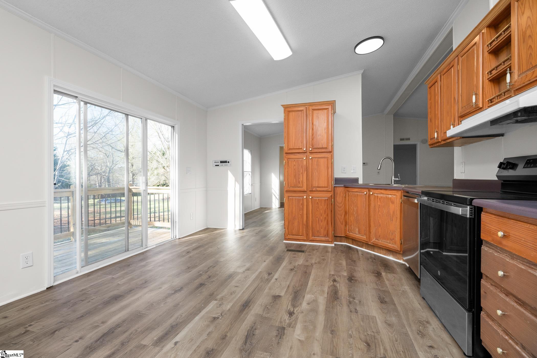 1316 Cheek Road Greer, SC 29651 - Photo 7 of 25 Gallery Image 7