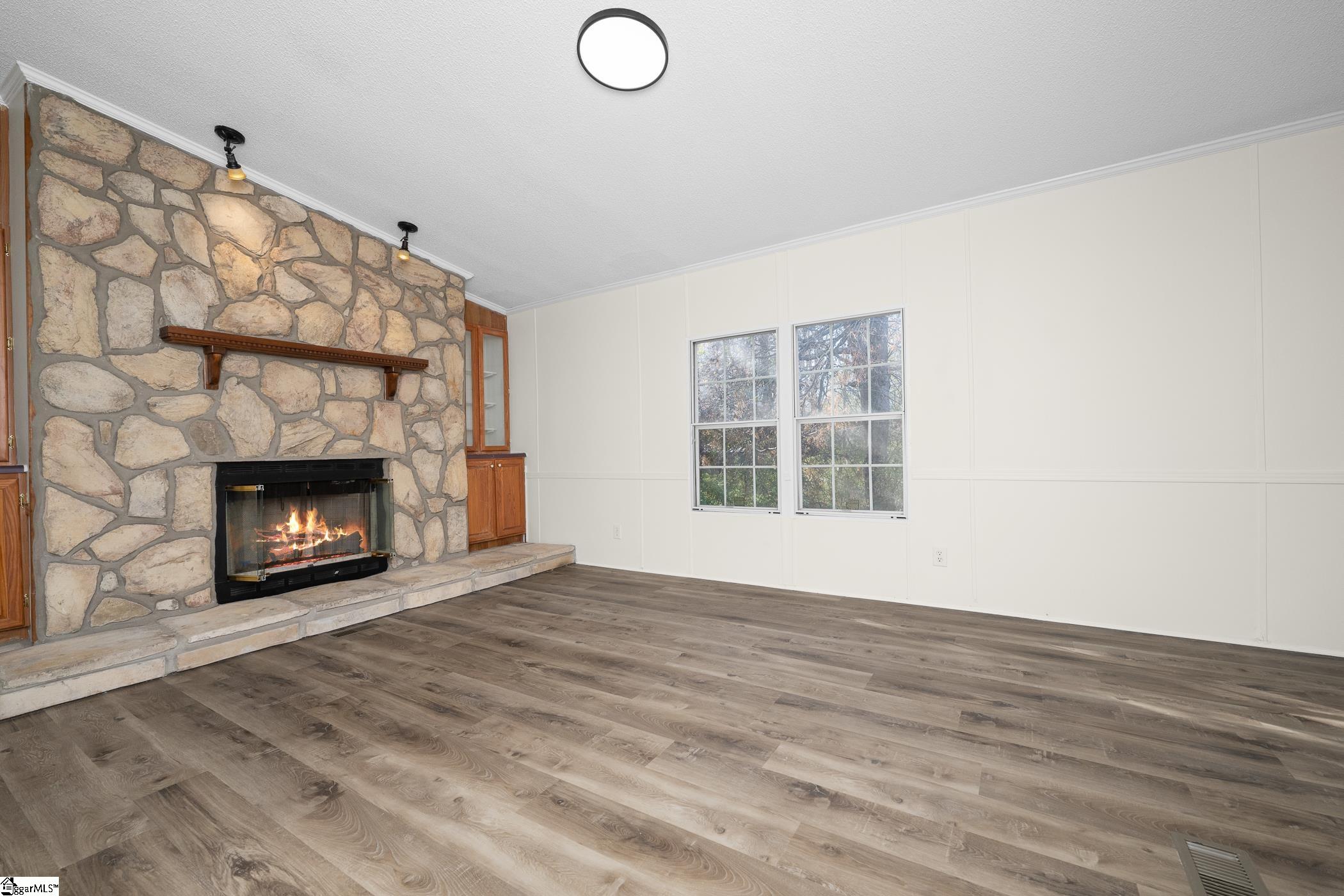 1316 Cheek Road Greer, SC 29651 - Photo 10 of 25 Gallery Image 10