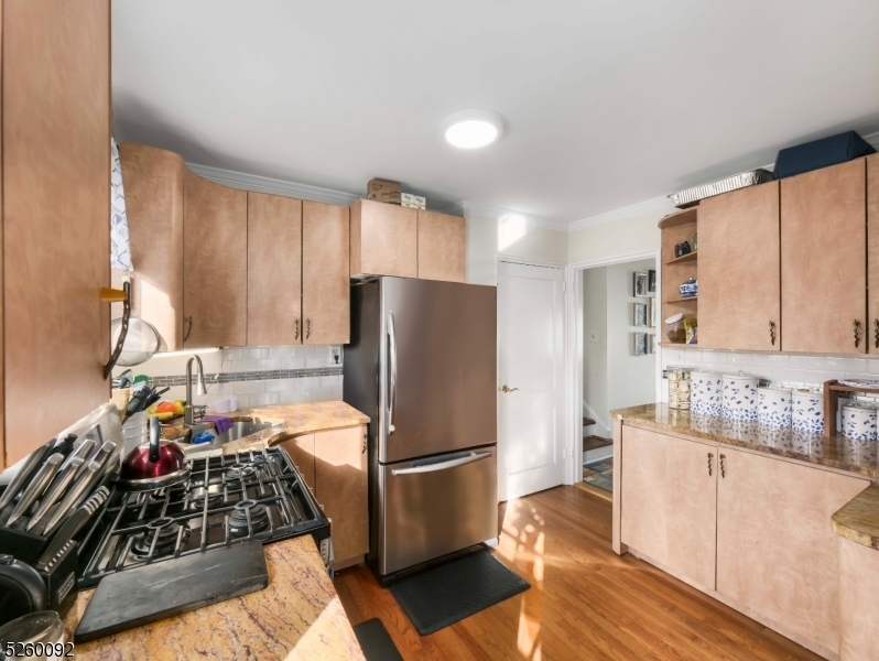 135 Hawthorne Avenue Springfield, NJ 07081 - Photo 8 of 22