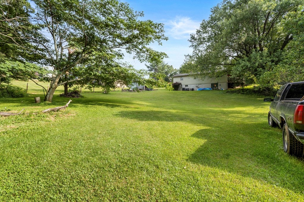 18207 Macedonia Road Abingdon, VA 24211 - Photo 3 of 32 Gallery Image 3