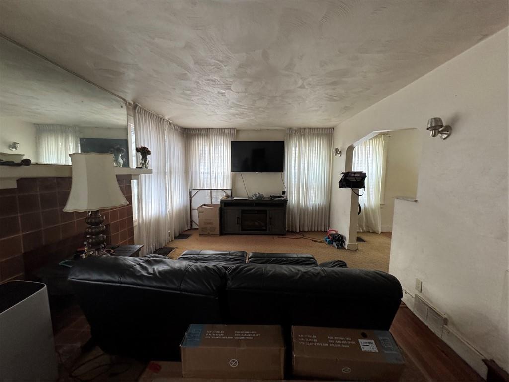1339 Laketon Road Pittsburgh, PA 15221 - Photo 4 of 22 Gallery Image 4