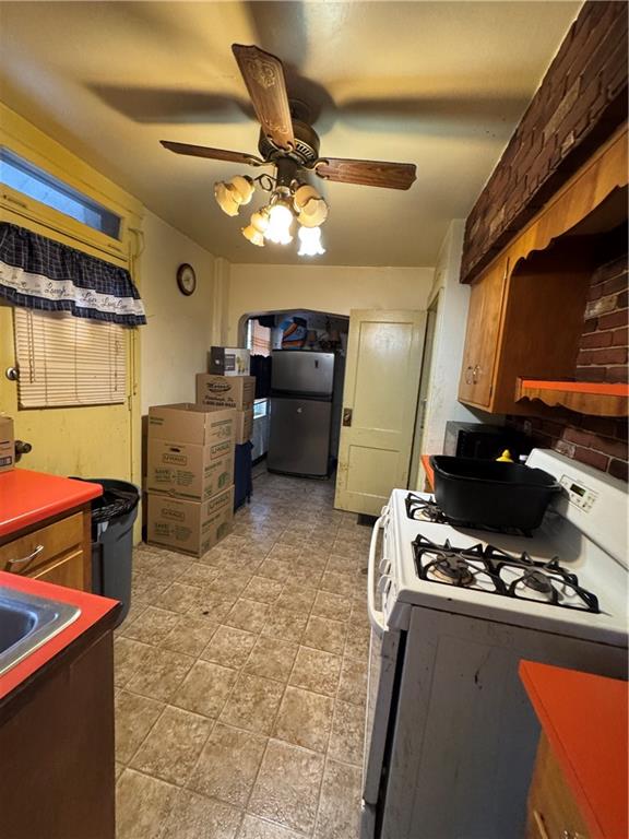 1339 Laketon Road Pittsburgh, PA 15221 - Photo 10 of 22 Gallery Image 10