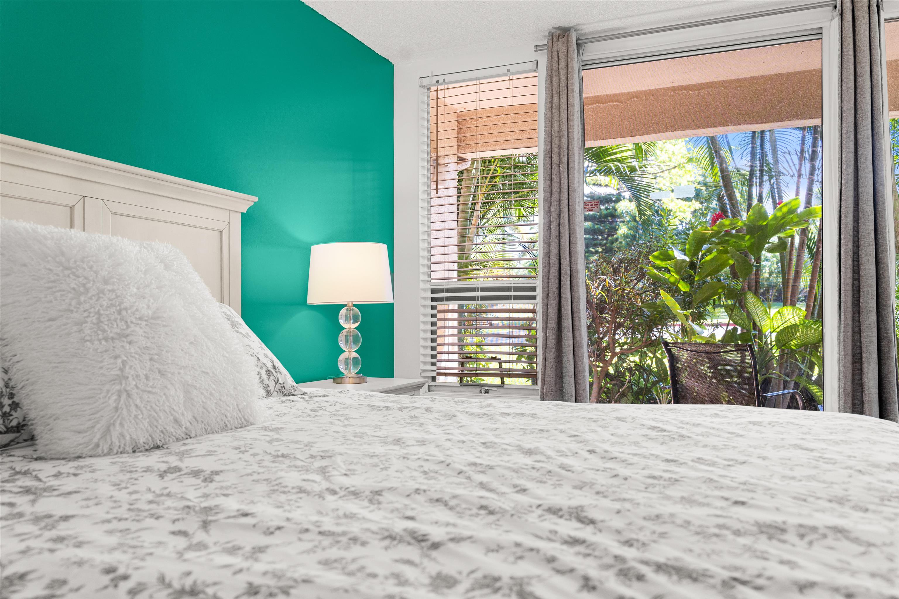 2575 South Kihei Road, Unit T110 Kihei, HI 96753 - Photo 9 of 24 a view of a backyard of a house