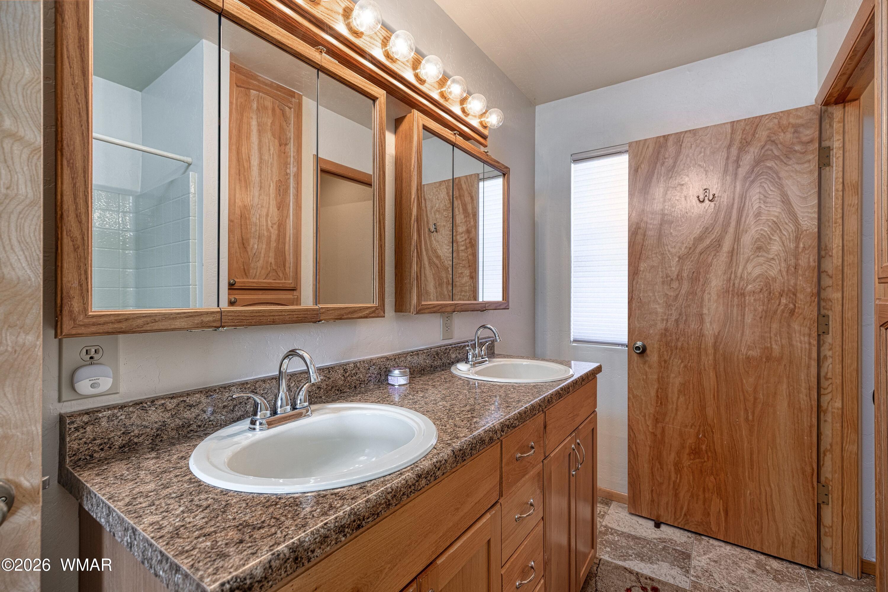 2287 Thunderbird Way Overgaard, AZ 85933 - Photo 7 of 27