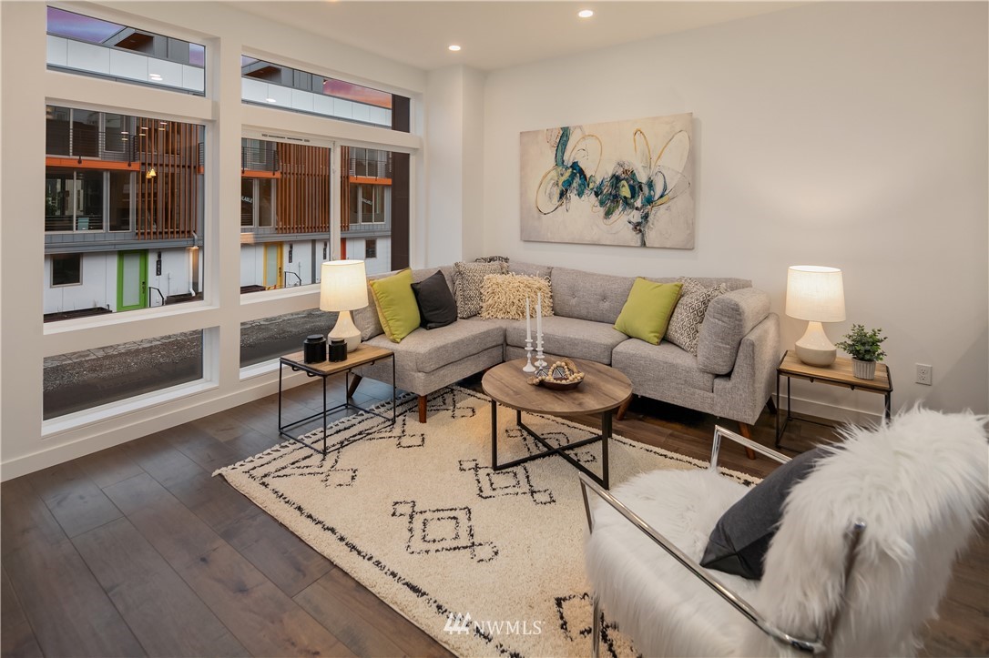 1816 South State Street Seattle, WA 98144 - Photo 2 of 17 Gallery Image 2