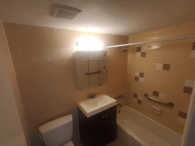 $2,000 | 55 David Terrace, Unit 11, Norwood, MA 02062