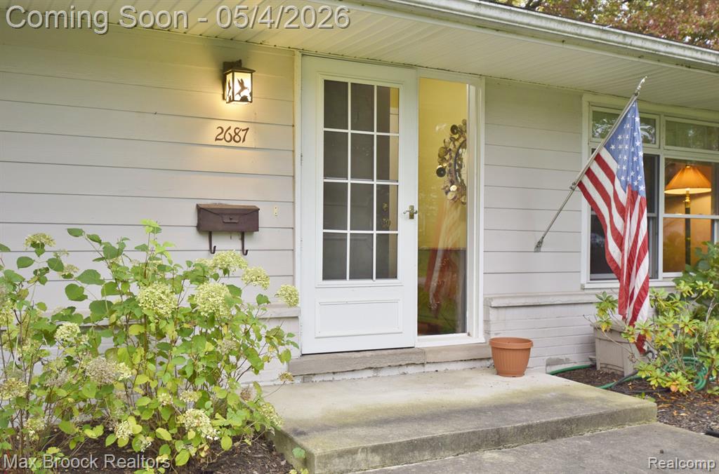 2687 Heathfield Road Bloomfield Hills, MI 48301 - Photo 1 of 20