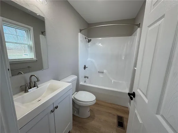$190,000 | 1601 North Dreher Street, Weir, KS 66781