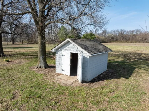 $190,000 | 1601 North Dreher Street, Weir, KS 66781