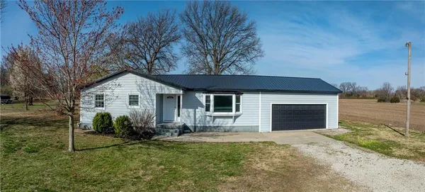 $190,000 | 1601 North Dreher Street, Weir, KS 66781