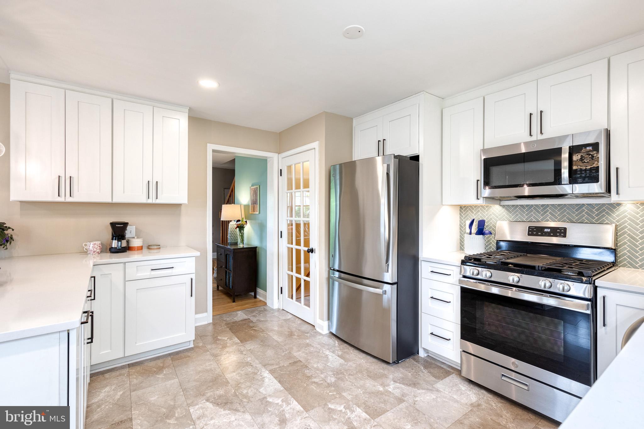 8222 Pleasant Plains Road Baltimore, MD 21286 - Photo 9 of 34 Kitchen- Newly updated