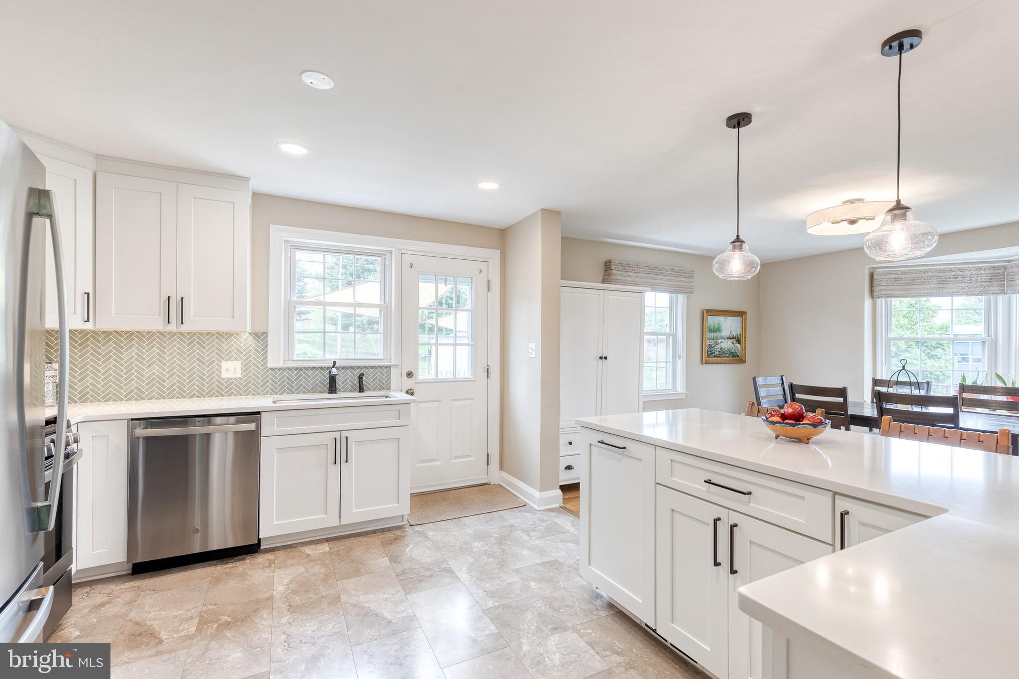 8222 Pleasant Plains Road Baltimore, MD 21286 - Photo 10 of 34 Kitchen- Newly updated