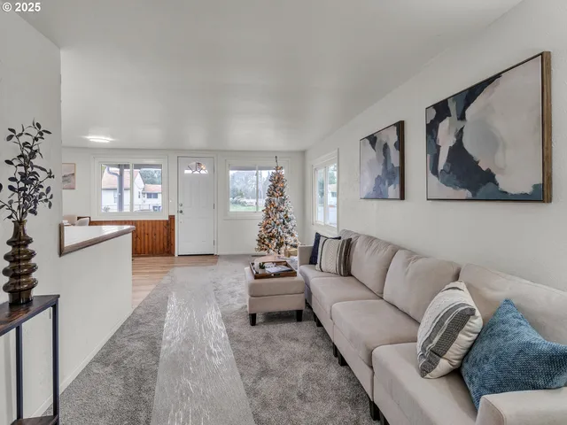 $424,000 | 184 Greenwood Drive, Jefferson, OR 97352