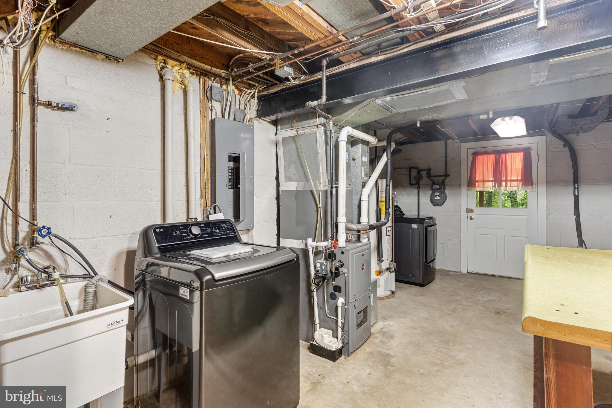6705 Jerome Street Springfield, VA 22150 - Photo 40 of 42 Gallery Image 40