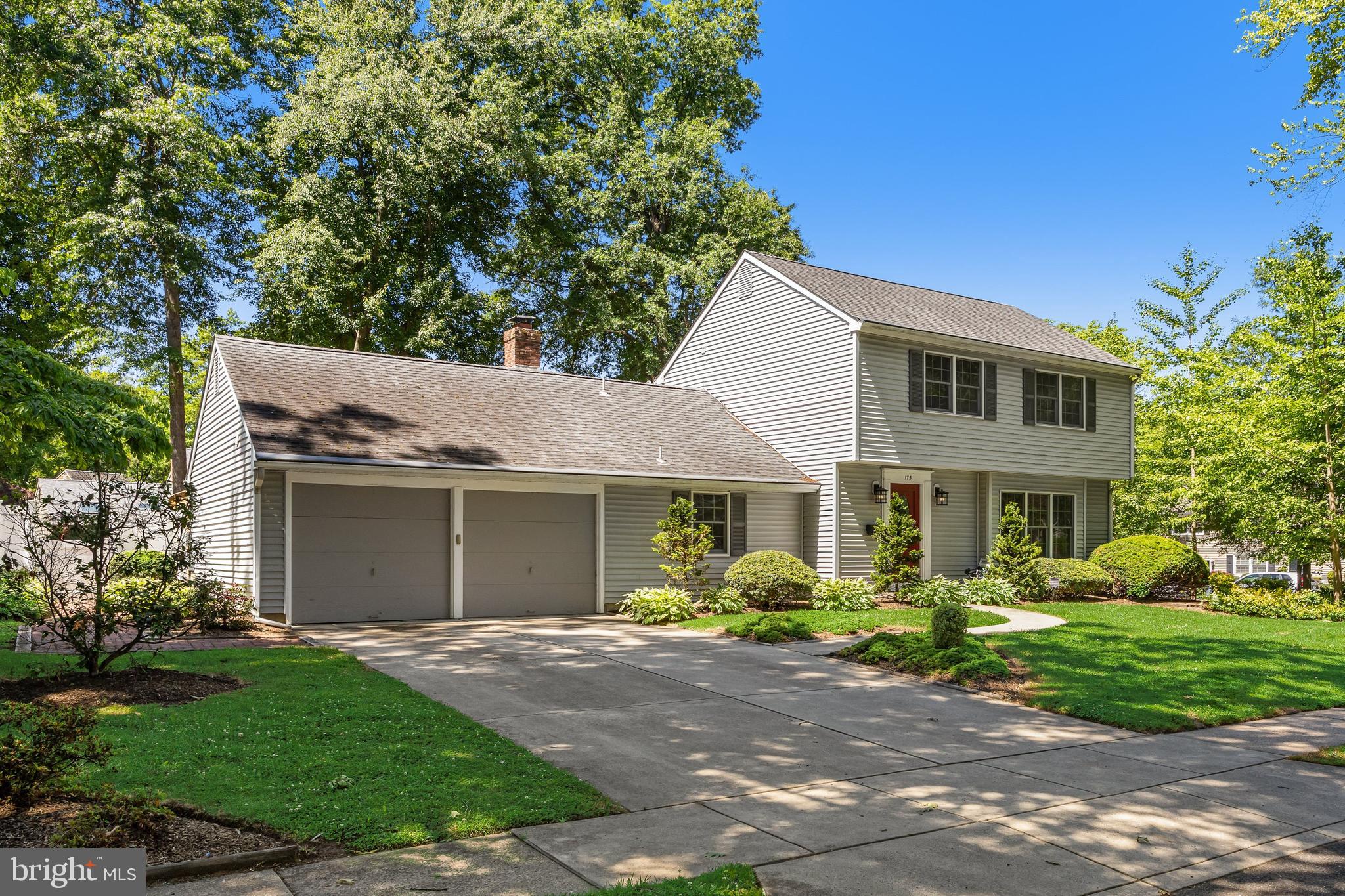 175 Oxford Road Delran, NJ 08075 - Photo 2 of 40