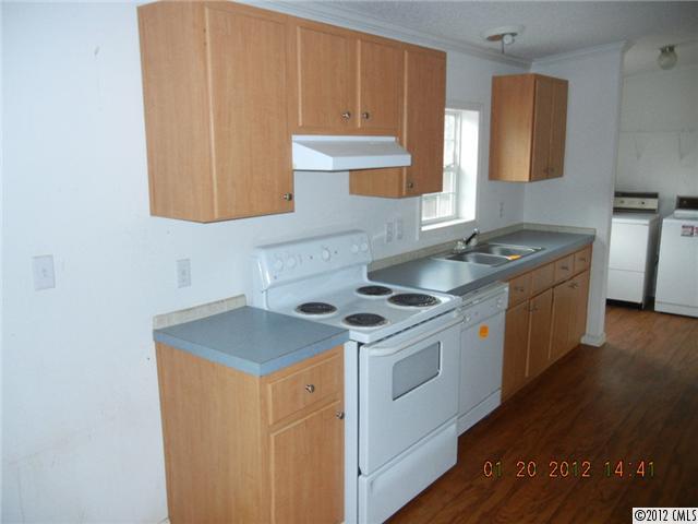 8751 Robinson Church Road Harrisburg, NC 28075 - Photo 10 of 16 Gallery Image 10