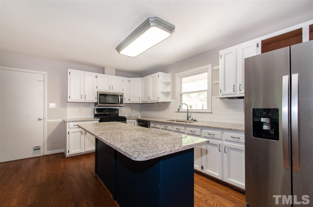 616 Purdue Street Raleigh, NC 27609 - Photo 8 of 30