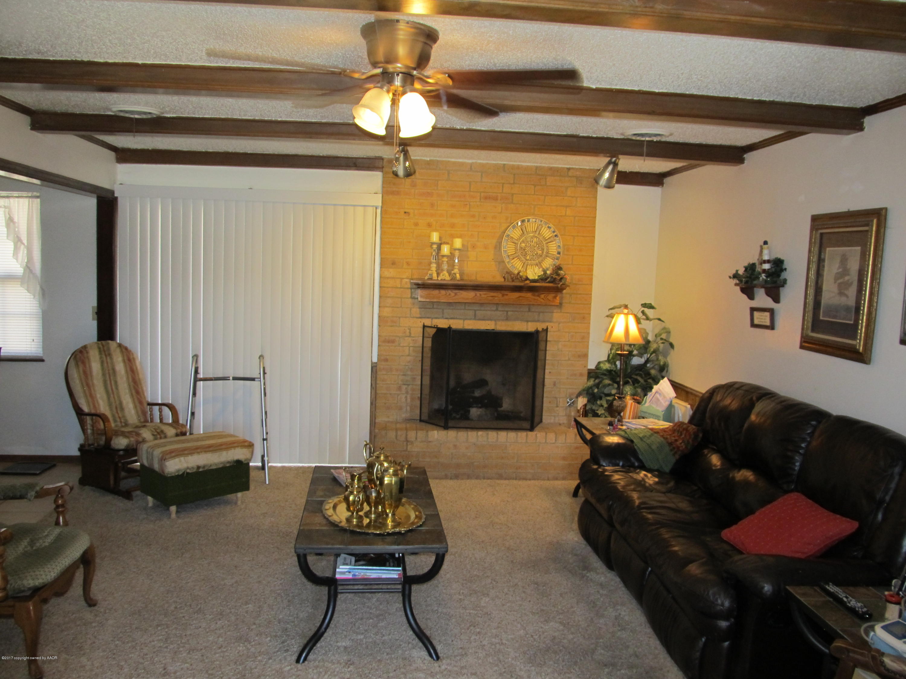 407 Kelly Place Amarillo, TX 79108 - Photo 3 of 10 IMG_5281