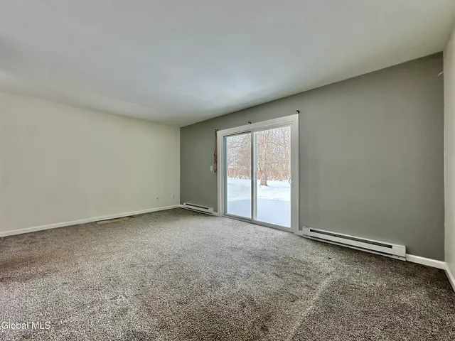 $1,750 | 31 Suncrest Drive, Unit 2, Waterford, NY 12188