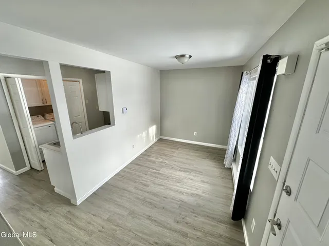 $1,750 | 31 Suncrest Drive, Unit 2, Waterford, NY 12188