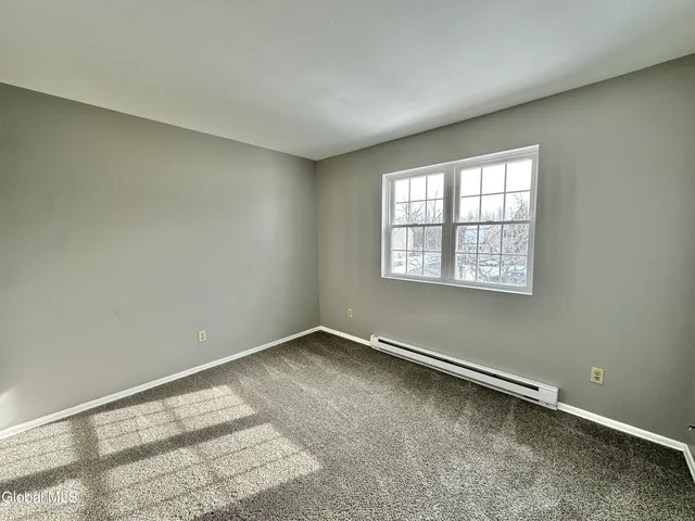 $1,750 | 31 Suncrest Drive, Unit 2, Waterford, NY 12188