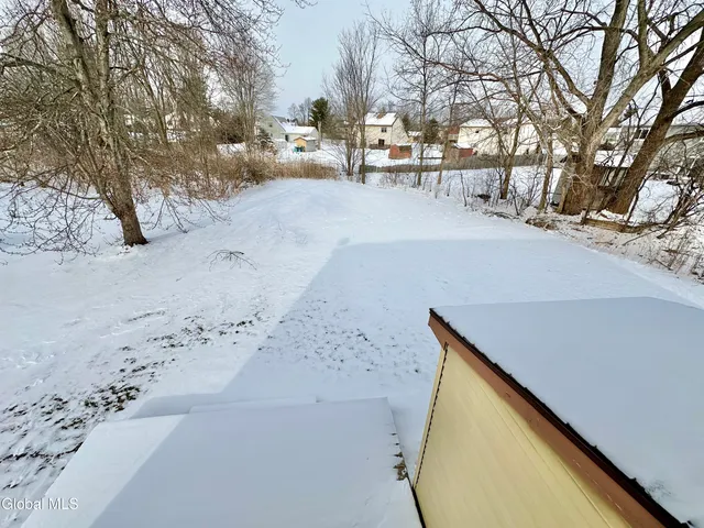 $1,750 | 31 Suncrest Drive, Unit 2, Waterford, NY 12188