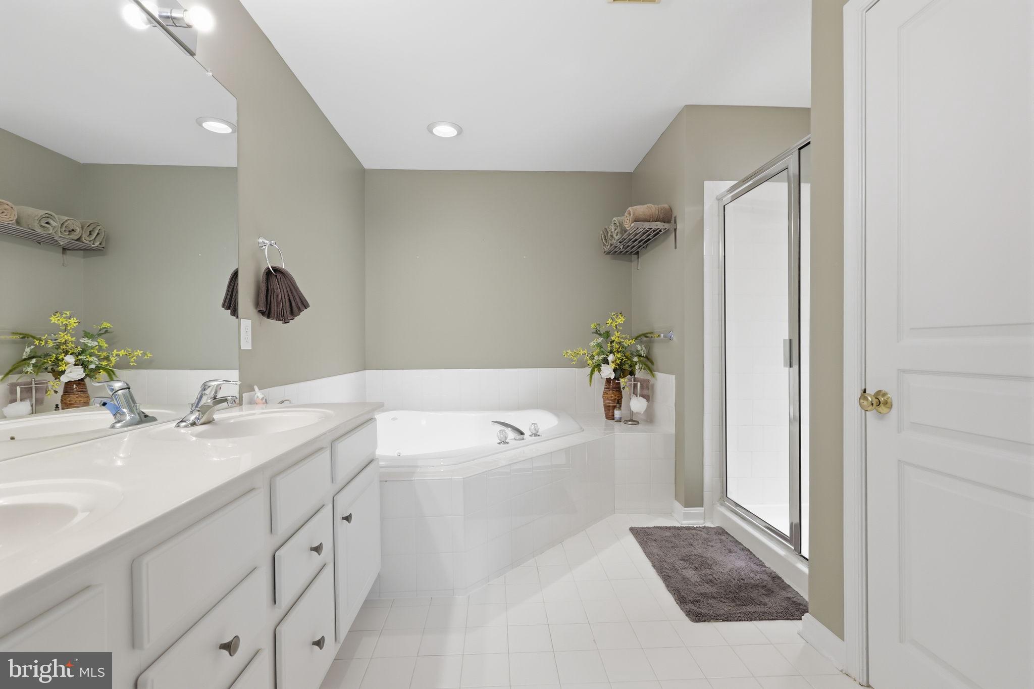 19 Addison Court Doylestown, PA 18901 - Photo 26 of 45 Primary Bathroom