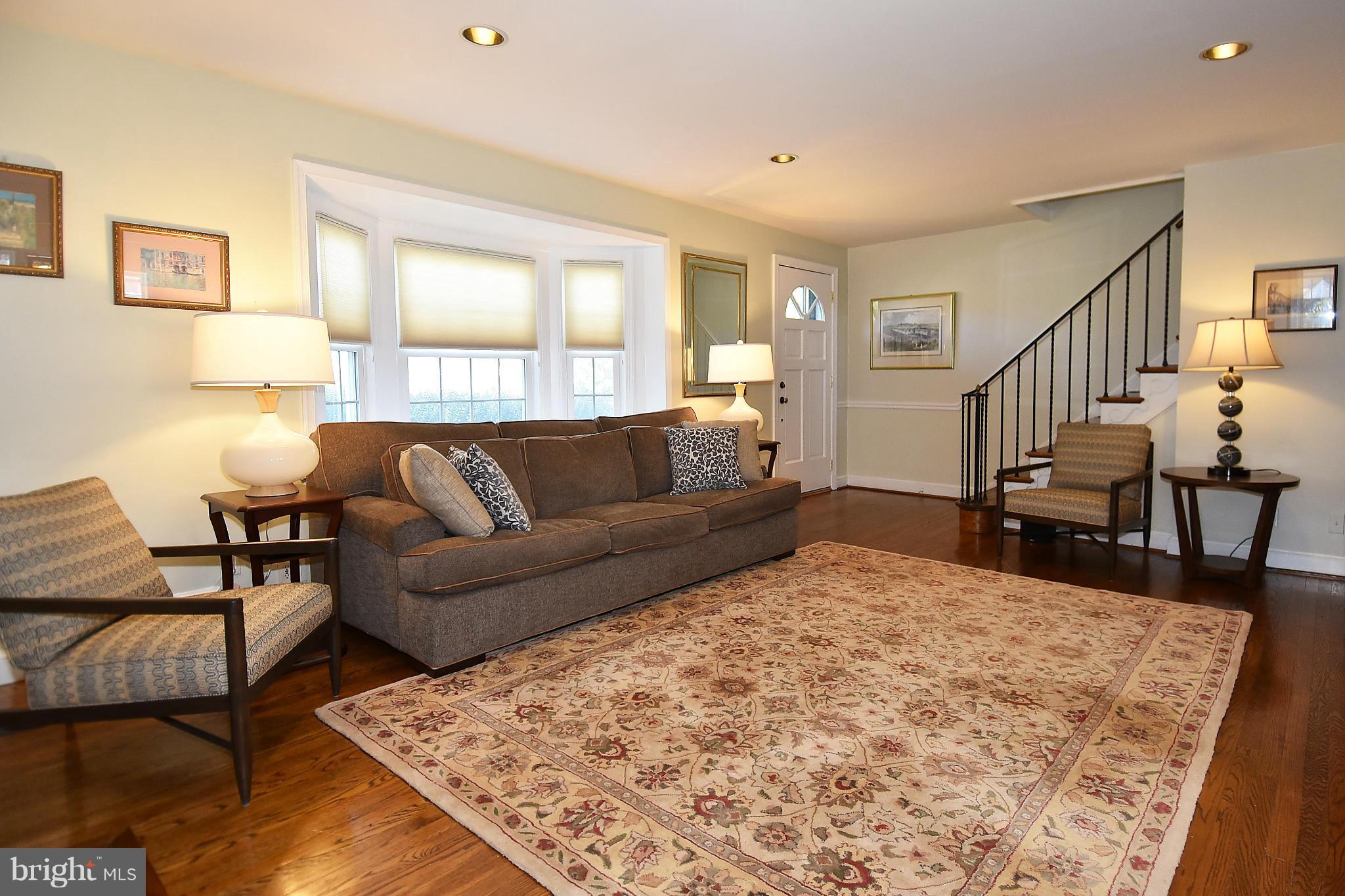 228 Shorey Road Silver Spring, MD 20901 - Photo 3 of 26 Living Room