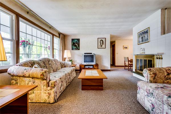 74 Hemenway Road Framingham, MA 01701 - Photo 5 of 20 Gallery Image 5