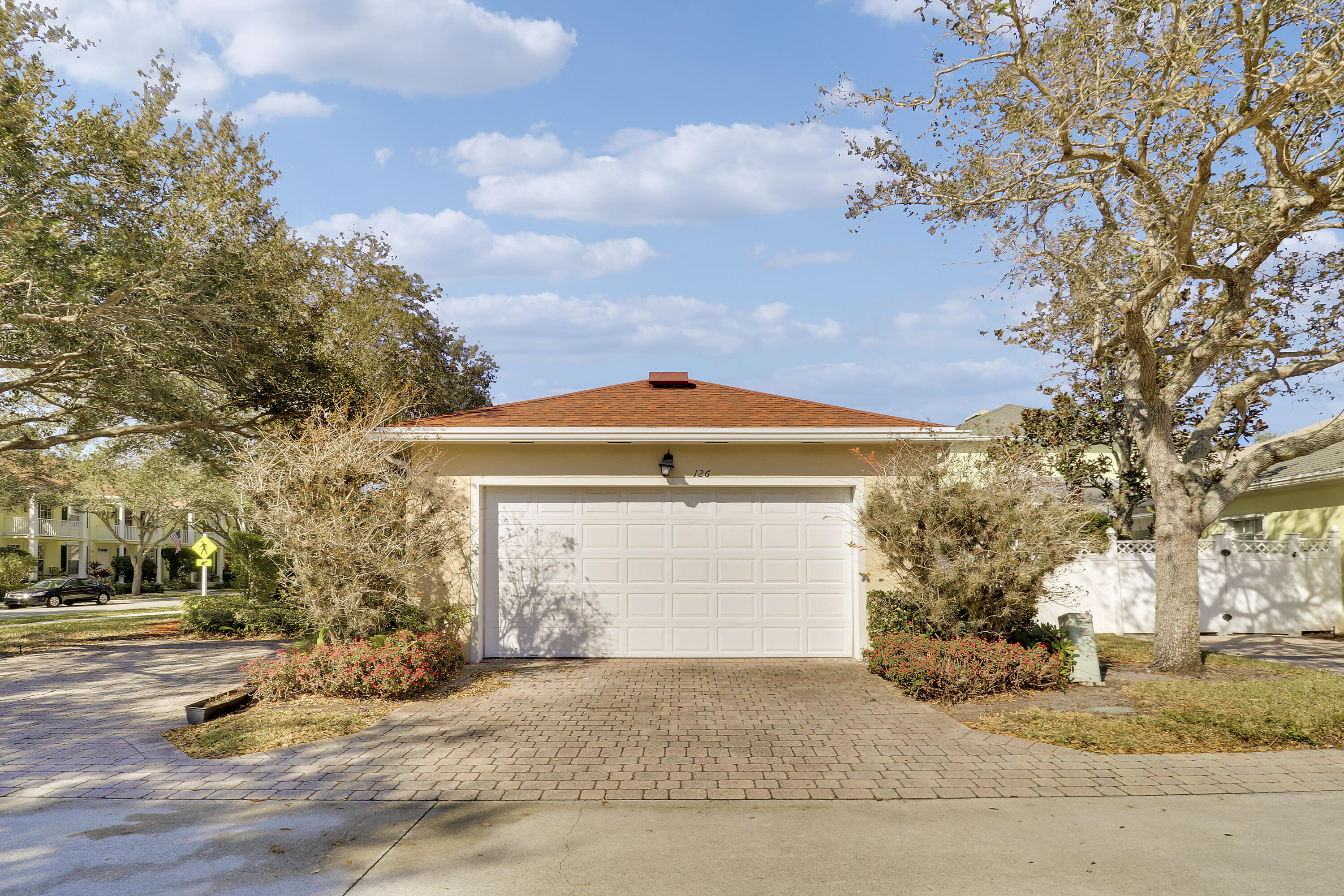 126 Peabody Drive Jupiter, FL 33458 - Photo 13 of 97 1