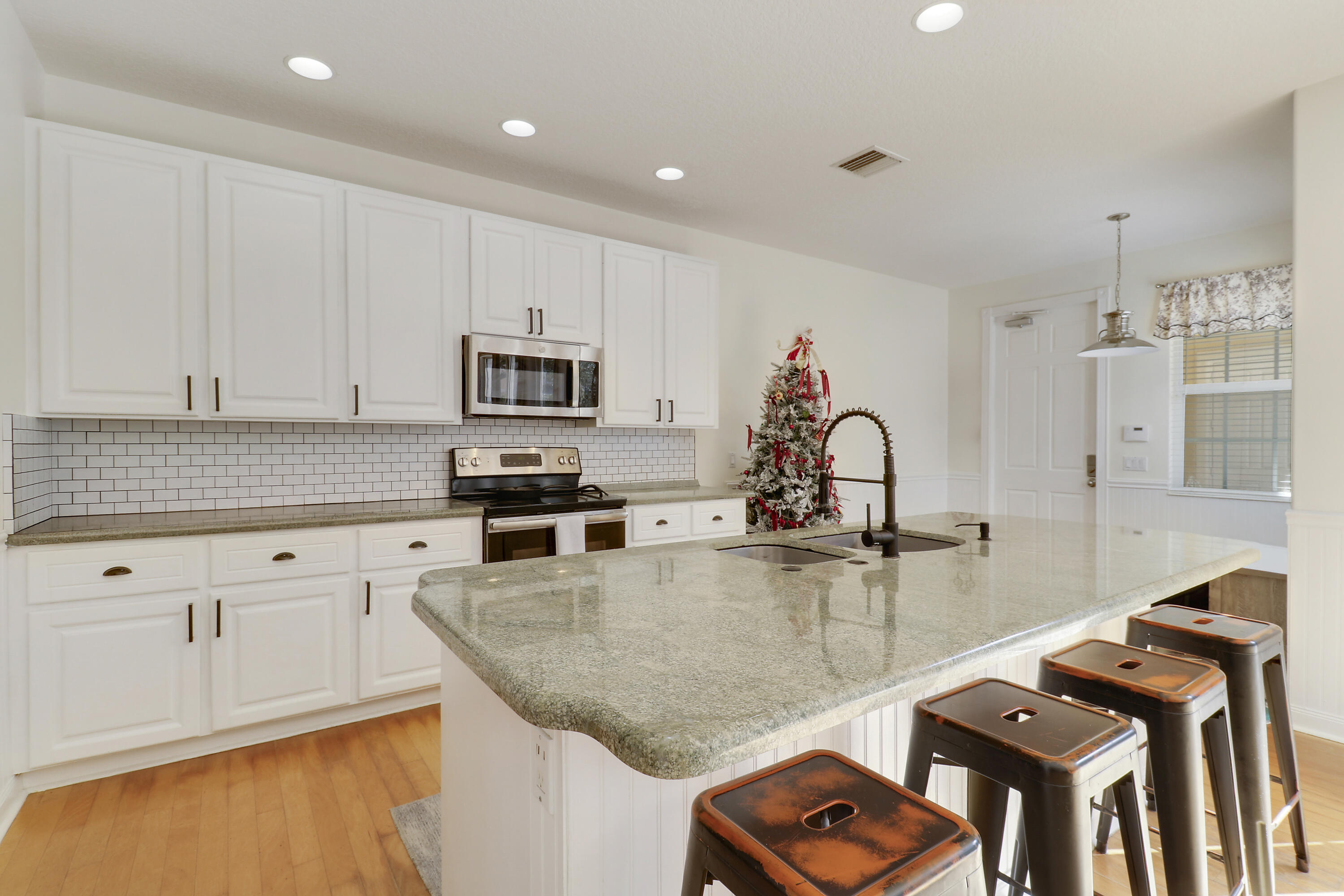 126 Peabody Drive Jupiter, FL 33458 - Photo 44 of 97 1
