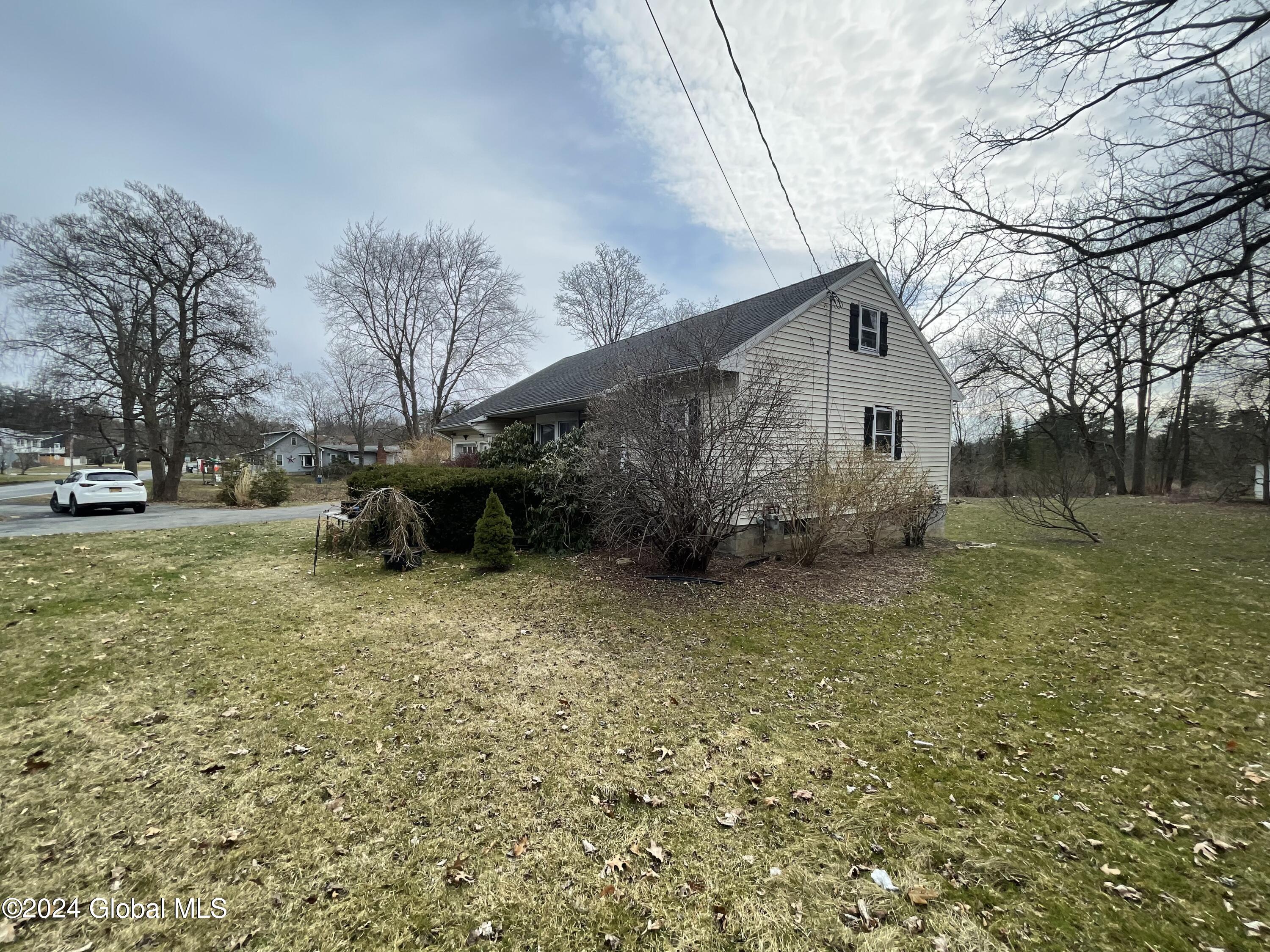 65 Lansing Road North Colonie, NY 12304 - Photo 31 of 33 IMG_2520