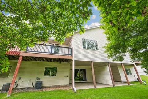 $324,900 | 464 Meadow Lane, Norwood Young America, MN 55397