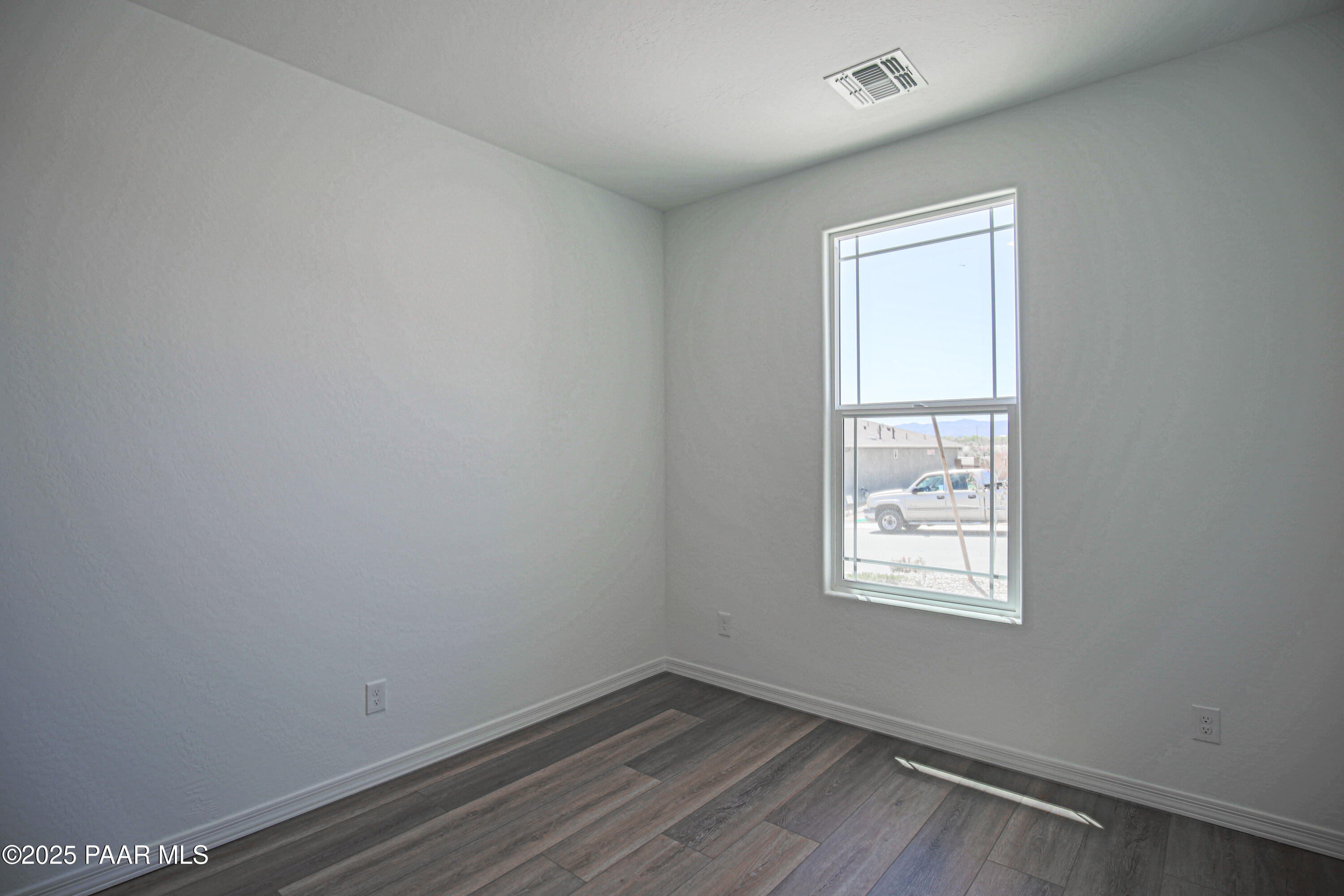 1224 Woodchute Road Prescott, AZ 86305 - Photo 31 of 43 an empty room with a window