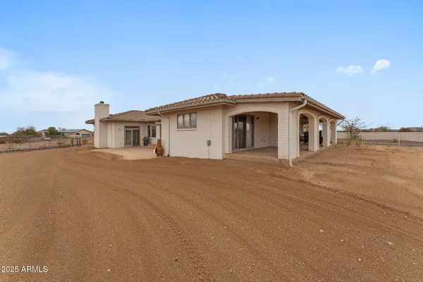 $665,000 | 35265 Highway 93, Wickenburg, AZ 85390