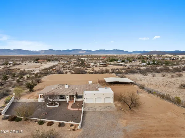 $665,000 | 35265 Highway 93, Wickenburg, AZ 85390