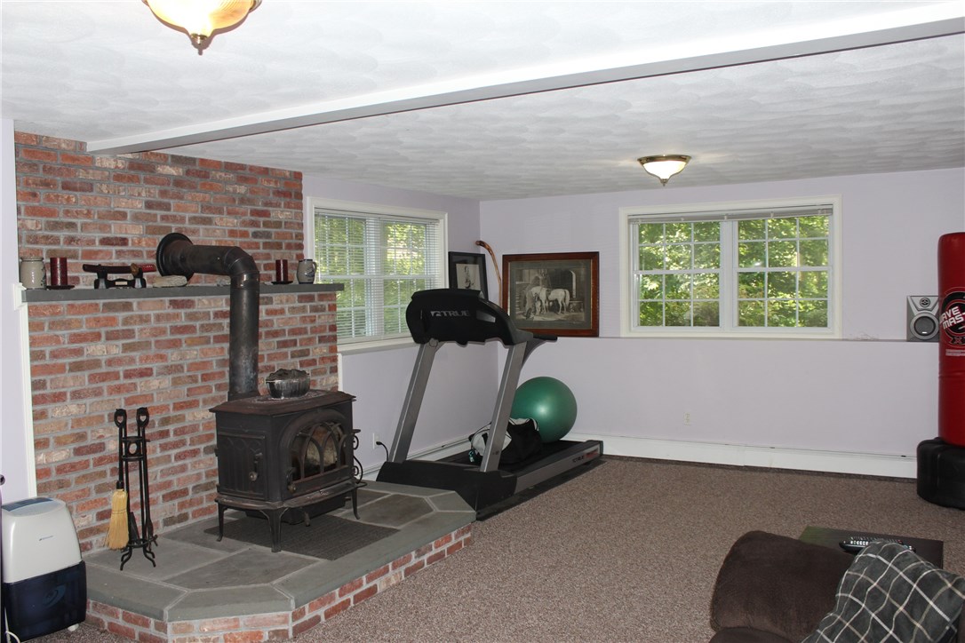 412 Rockland Road Scituate, RI 02857 - Photo 26 of 31