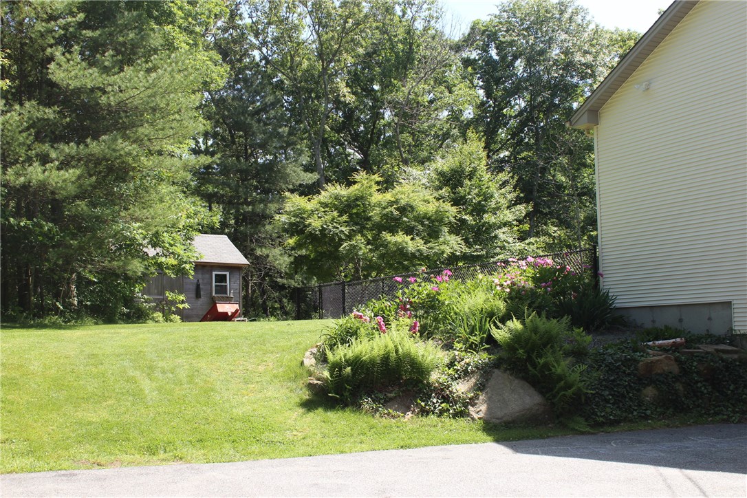 412 Rockland Road Scituate, RI 02857 - Photo 5 of 31